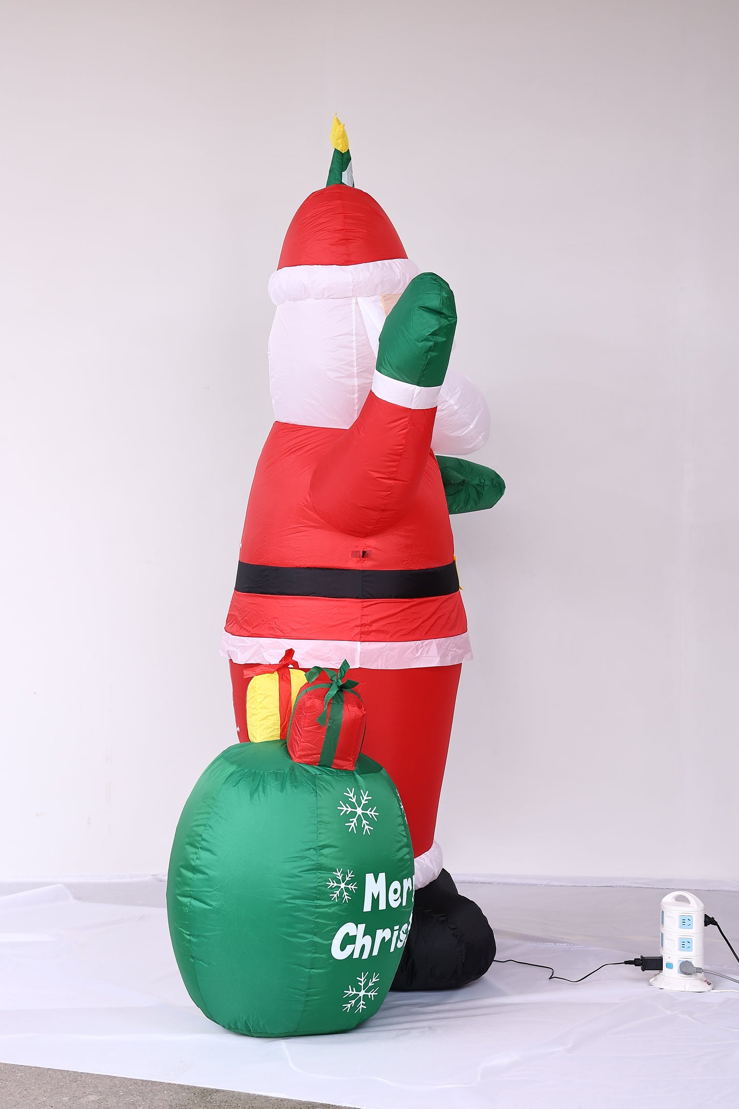 Posrue 8FT Christmas Inflatable Outdoor Decoration, Santa Christmas Inflatable Decoration with Build-in LEDs for Xmas Party Outdoor Yard Garden Lawn Winter Decor